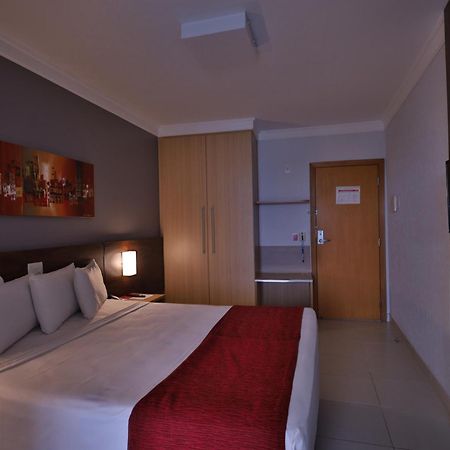 Ramada Hotel&Suites Lagoa Santa By Wyndham Exterior foto