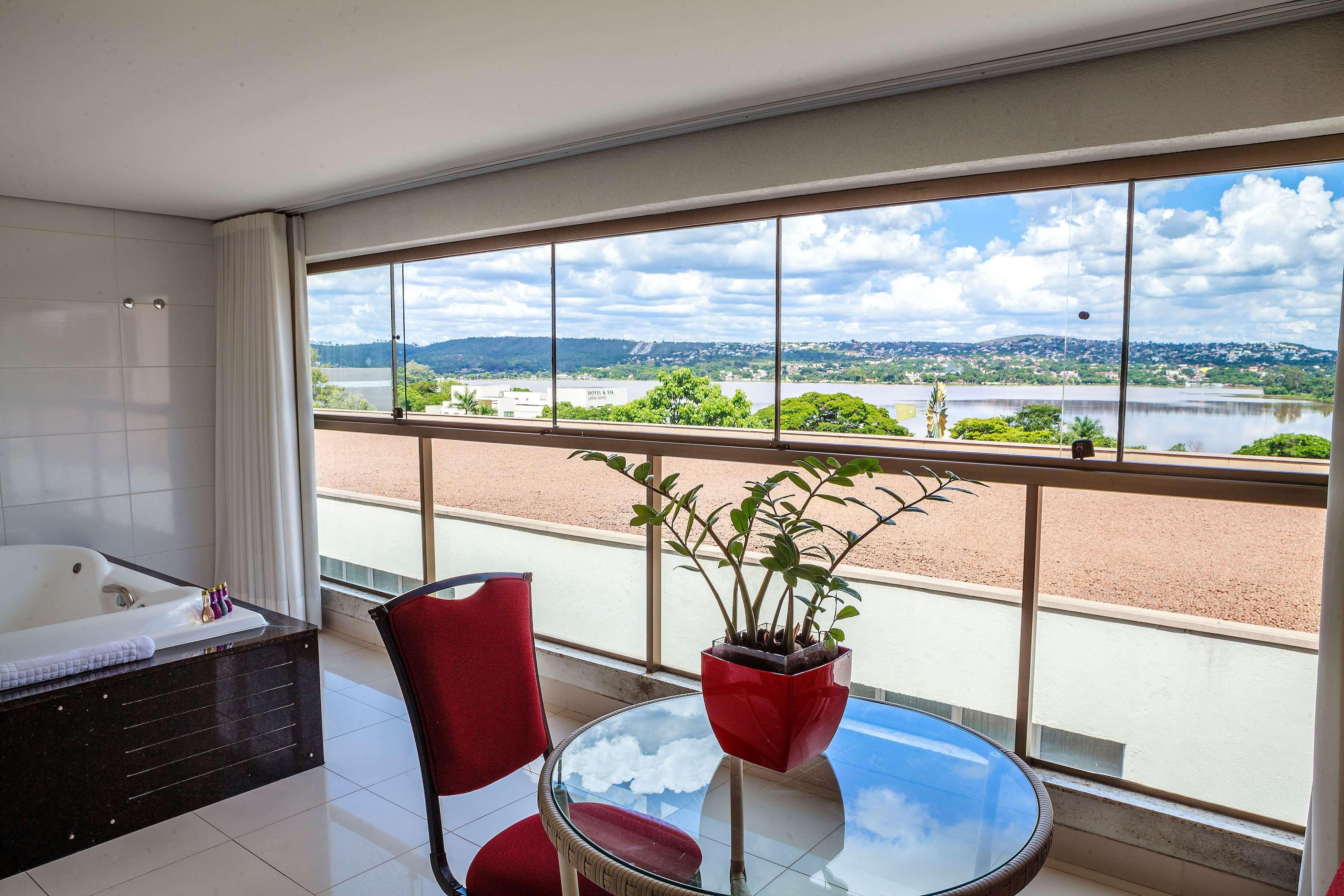 Ramada Hotel&Suites Lagoa Santa By Wyndham Exterior foto