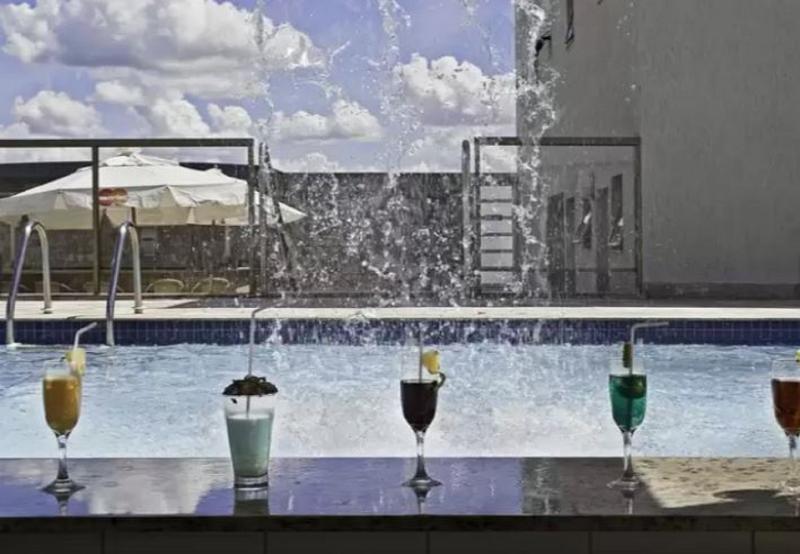 Ramada Hotel&Suites Lagoa Santa By Wyndham Exterior foto