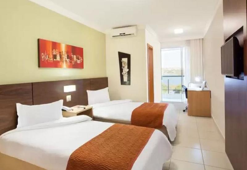 Ramada Hotel&Suites Lagoa Santa By Wyndham Exterior foto