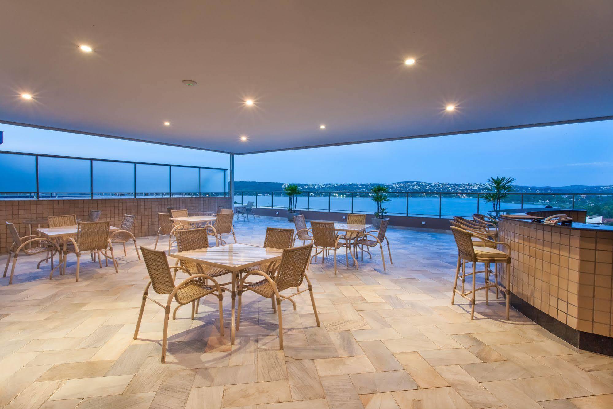Ramada Hotel&Suites Lagoa Santa By Wyndham Exterior foto